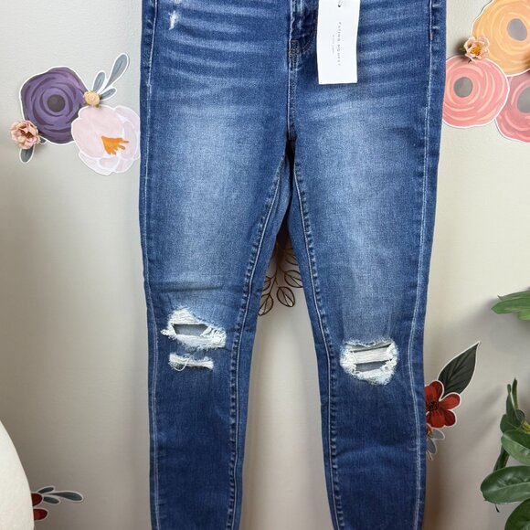 Flying Monkey High-Rise Distressed Skinny Jean - Size - 27 - Picture 7 of 7